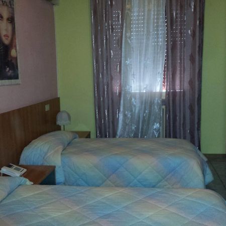 Hotel Stazione Paratico Luaran gambar